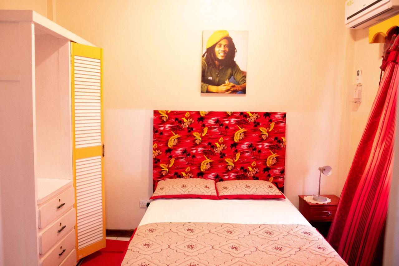 Tropical Breeze Vacation Home And Apartments Gros Islet Kültér fotó